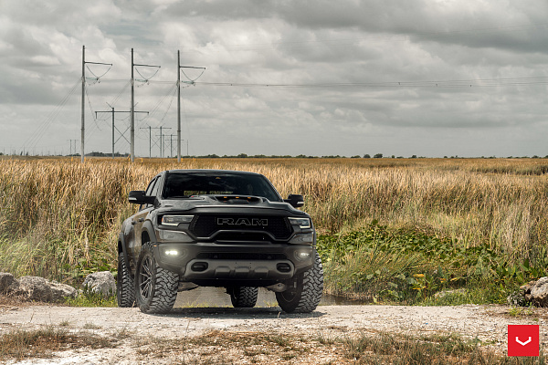Фото дисков Vossen HF6-1 Алмазная проточка на Ram 1500 V
