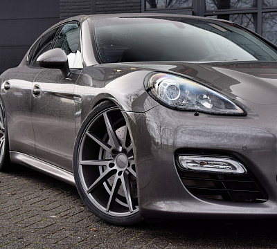 Фото дисков Vossen VFS-1 на Porsche Panamera I