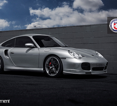 Фото дисков HRE S107 на Porsche 911 V