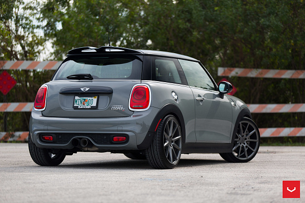 Фото дисков Vossen VFS-1 Сатиновый графит на MINI Cooper III