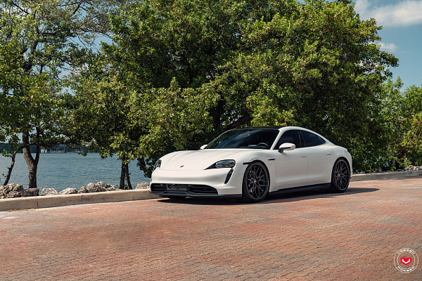 Фото дисков Vossen M-X3 (3-Piece) Черный сатин на Porsche Taycan I