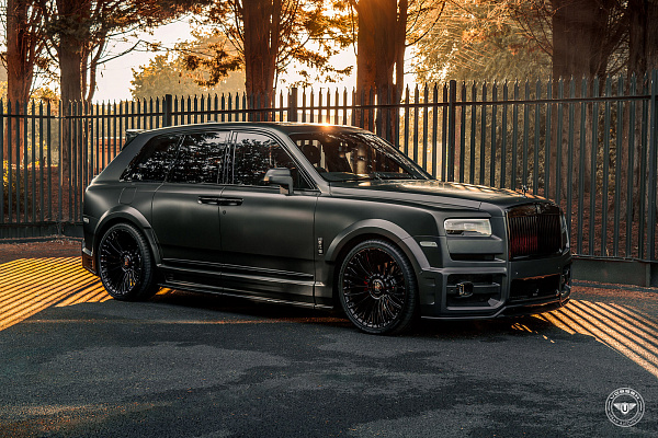 Фото дисков Vossen UV-6 Черный глянец на Rolls-Royce Cullinan