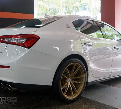Фото дисков HRE P104 на Maserati Ghibli