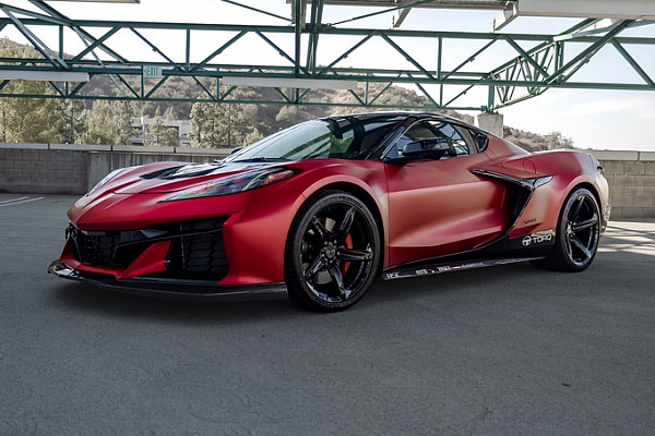 Фото дисков MRR F23 Черный глянец на Chevrolet Corvette C8