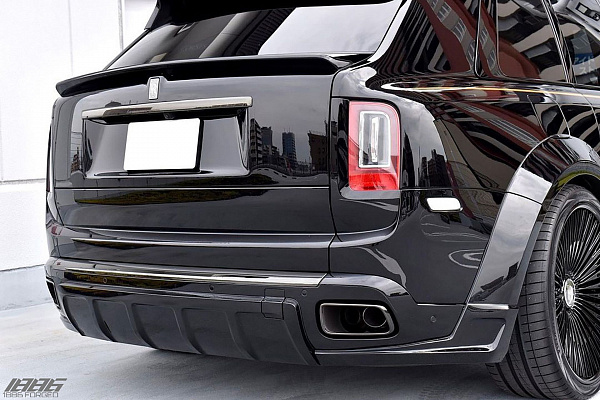 Фото дисков 1886 Wheels G007 Черный глянец на Rolls-Royce Cullinan