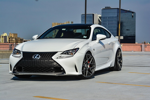 Фото дисков HRE FF01 Сатиновый графит на Lexus RC