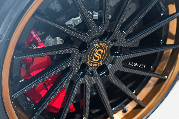 Фото дисков Strasse Wheels SV15T Deep Concave FS Другой цвет на Lamborghini Aventador