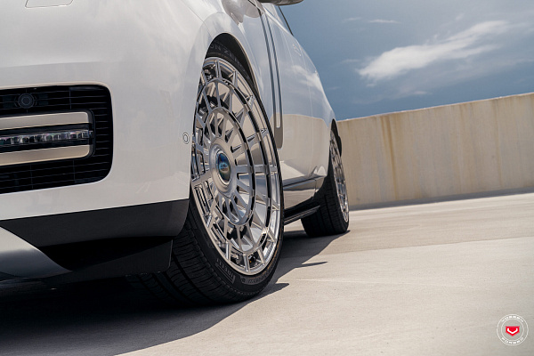Фото дисков Vossen LC3-12 Глянцевый лак на Land Rover Range Rover V