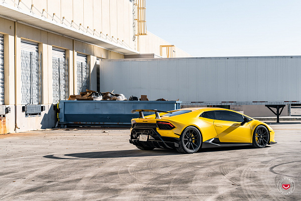 Фото дисков Vossen M-X2 Черный сатин на Lamborghini Huracan
