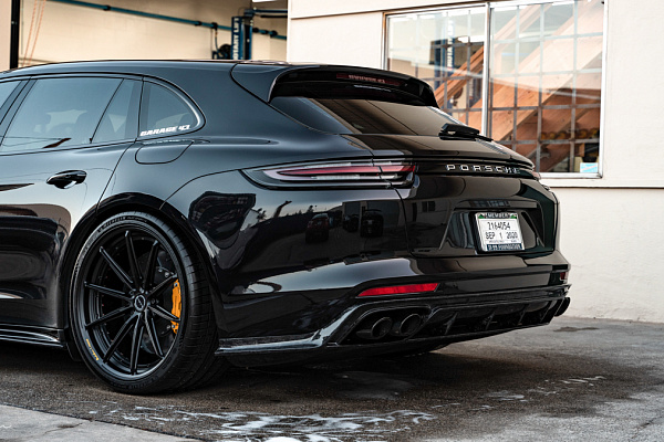 Фото дисков Brixton Forged R11-R Черный сатин на Porsche Panamera II