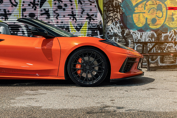 Фото дисков Anrky AN10 Черный глянец на Chevrolet Corvette C8