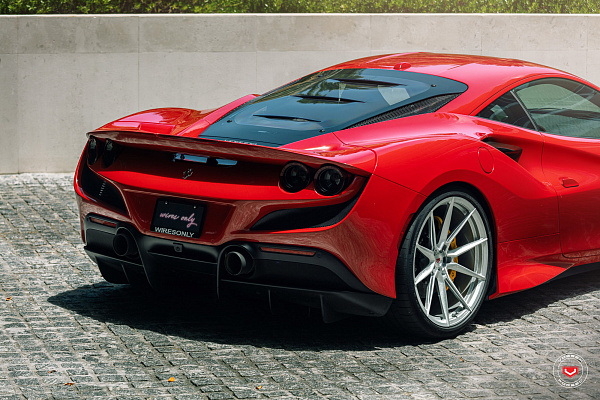 Фото дисков Vossen EVO-2 Глянцевый лак на Ferrari F8