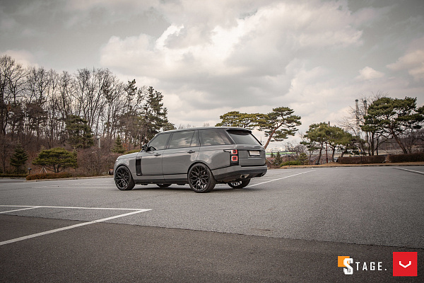 Фото дисков Vossen HF-2 Черный глянец на Range Rover IV