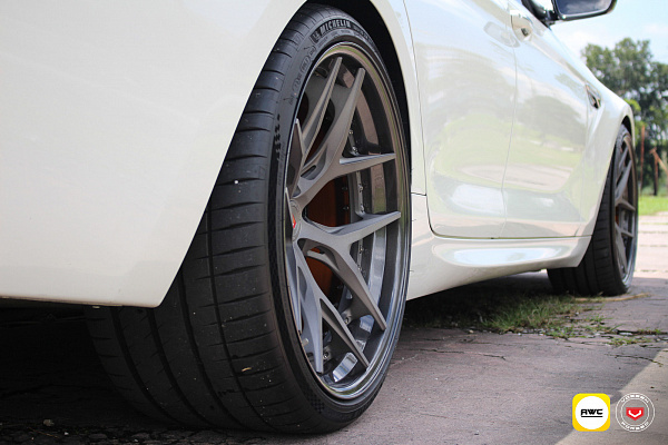 Фото дисков Vossen S21-01 (3-Piece) Сатиновый графит на BMW 6/M6 (F06/F13/F12)