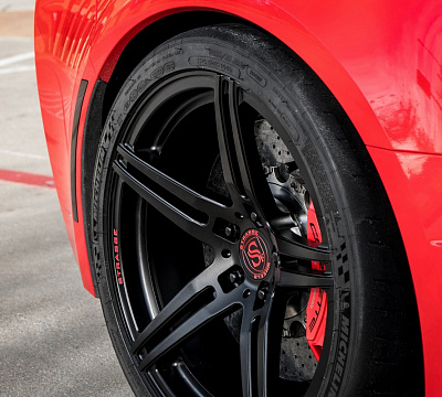 Фото дисков Strasse Wheels SP5R Deep Concave Monoblock на Chevrolet Corvette C7