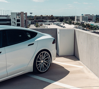 Фото дисков Vossen HF-4T на Tesla Model S
