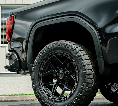 Фото дисков 4PLAY 4P55 на GMC Sierra IV