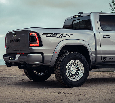 Фото дисков Vossen LCX-01 на Ram 1500 V