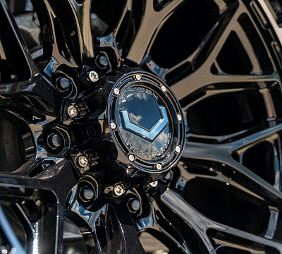 Фото дисков Vossen HFX-1 (8-Lug) на GMC Sierra IV