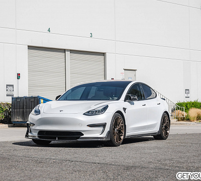 Фото дисков HRE FF28 на Tesla Model 3