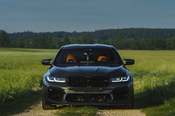 Фото дисков Brixton Forged R11-R Сатиновое темное золото на BMW 5/M5 (G30/F90)