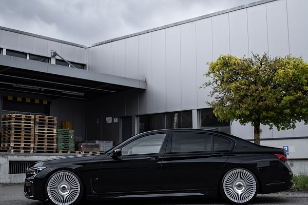 Фото дисков ST Wheels ST2 Черный глянец на BMW 7 (G11/G12)