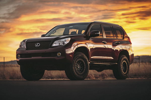 Фото дисков Black Rhino DUGGER Сатиновый графит на Lexus GX II
