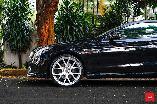Mercedes-Benz E-Class C207