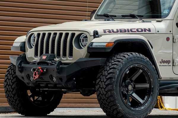 Фото дисков 4PLAY 4P63 Черный глянец на Jeep Gladiator II (JT)