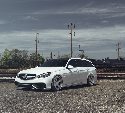 Фото дисков Rotiform PNT на Mercedes-Benz E-Class (W212, S212, C207)