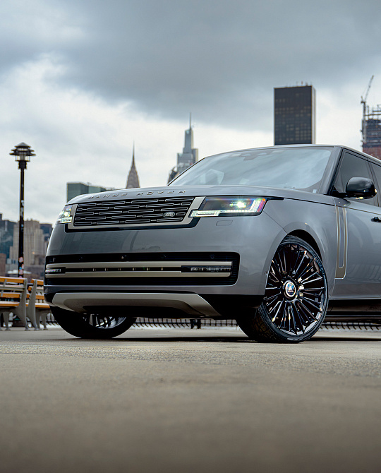 Фото дисков PREMIER Черный глянец на Range Rover V