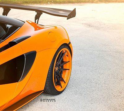 Фото дисков Strasse Wheels SV1 Deep Concave FS на McLaren 570S