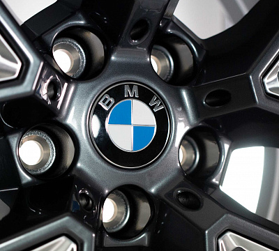 BMW 855