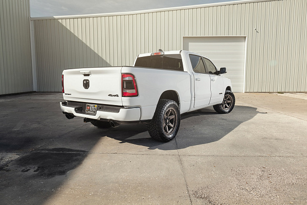 Фото дисков 4PLAY 4PS63 Сатиновая бронза на Ram 1500 V