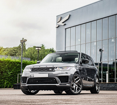 Фото дисков Kahn Type 52 RS на Range Rover Sport II