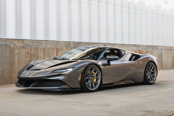 Фото дисков Brixton Forged CM5-RS Сатиновый графит на Ferrari SF90