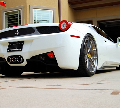 Фото дисков HRE P101 на Ferrari 458