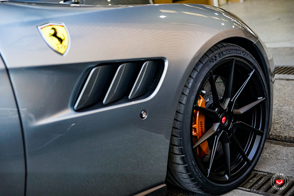 Фото дисков Vossen EVO-2 Черный сатин на Ferrari GTC4Lusso