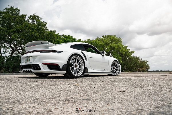 Фото дисков Anrky AN33 Сатиновый лак на Porsche 911 VIII