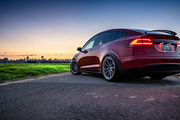 Фото дисков Vossen ML-X2 Серебро на Tesla Model X