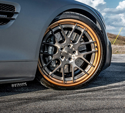 Фото дисков Strasse Wheels SM7 Deep Concave FS на Mercedes-Benz AMG GT I