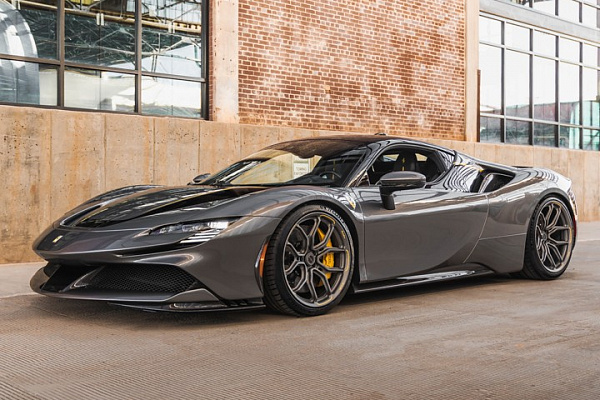 Фото дисков Brixton Forged CM5-RS Сатиновый графит на Ferrari SF90