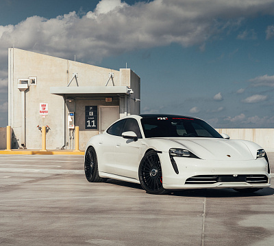 Фото дисков Vossen HF-8 на Porsche Taycan I