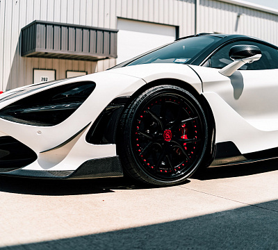 Фото дисков Strasse Wheels SM5R Deep Concave FS на McLaren 720S