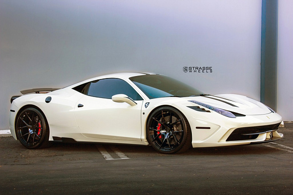 Фото дисков Strasse Wheels SM5R Deep Concave Monoblock Другой цвет на Ferrari 458