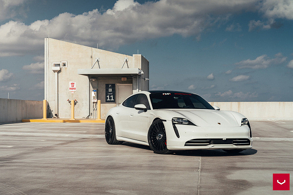 Фото дисков Vossen HF-8 Черный сатин на Porsche Taycan I