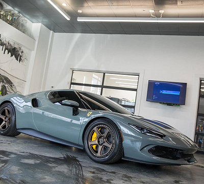 Фото дисков Brixton Forged TR05 на Ferrari 296