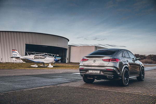 Фото дисков BRABUS Monoblock Y (Platinum Edition) Черный глянец на Mercedes-Benz GLE II