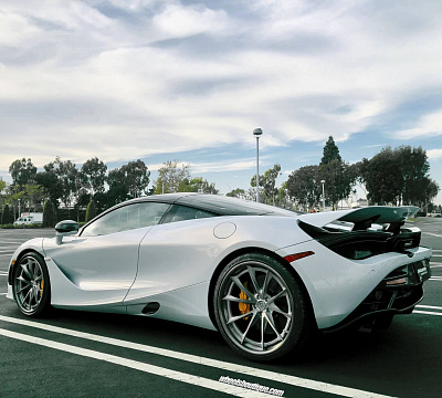 Фото дисков HRE S204H на McLaren 720S