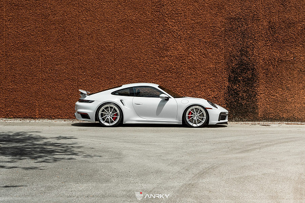 Фото дисков Anrky AN23 Глянцевый лак на Porsche 911 VIII